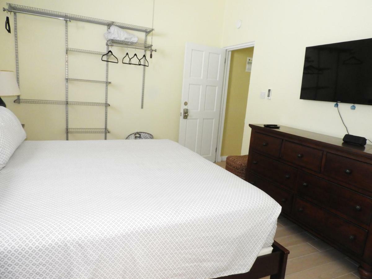 Keep Cool Guesthouse Gros Islet Eksteriør bilde